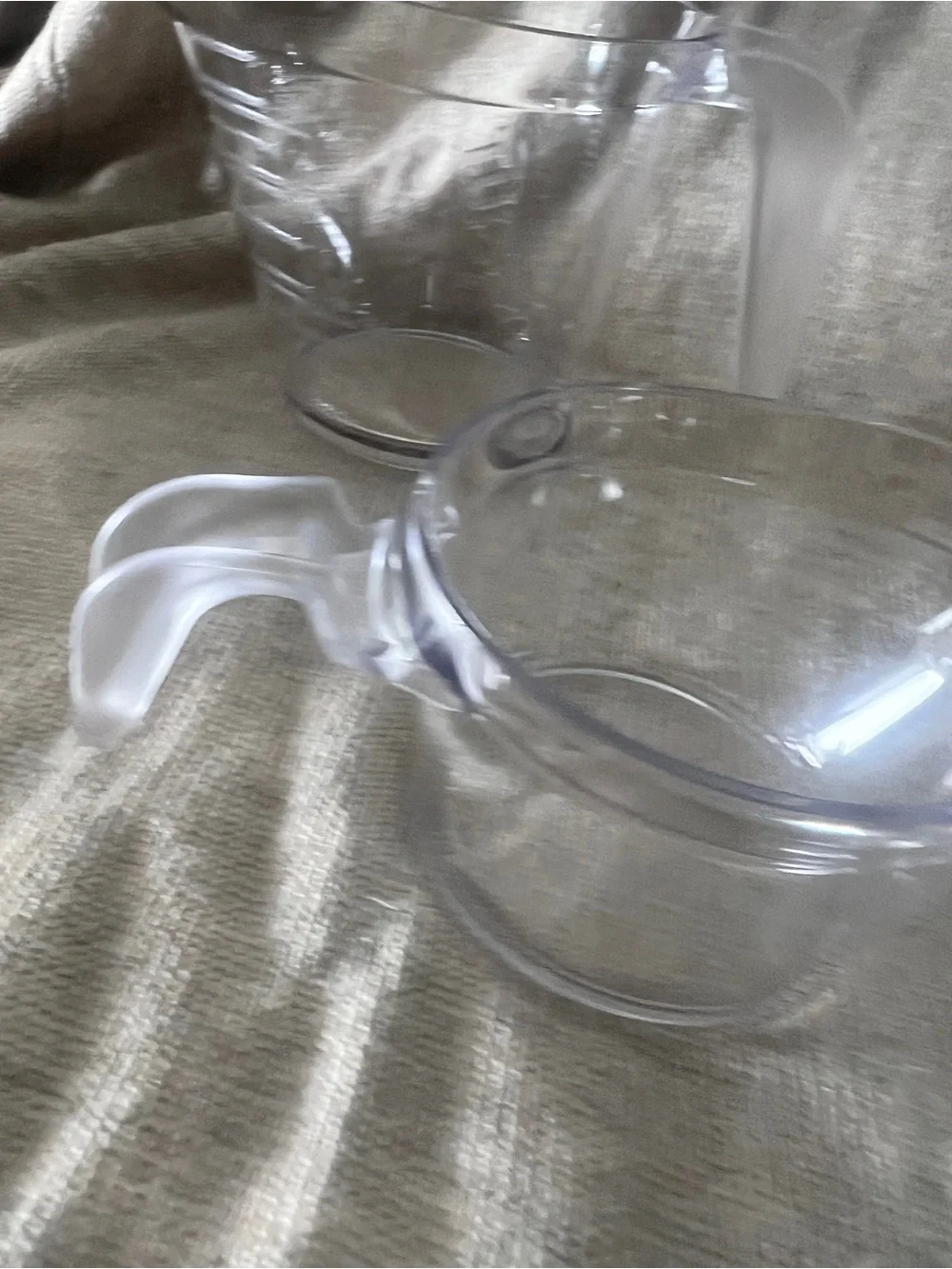 2- 🆕Clear Plastic Measuring Cup with Handle - Transparent